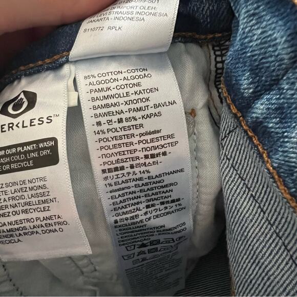 Levi's Wedgie High Rise Straight Leg Jeans - Picture 8 of 9